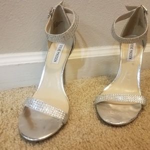 Stunning Steve Madden beaded evening sandles